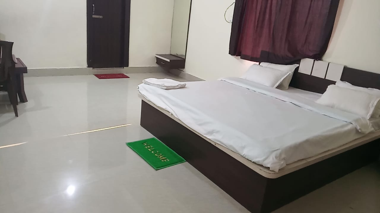 HOTEL DEEPSUCHI GRAND - Tap to explore photos
