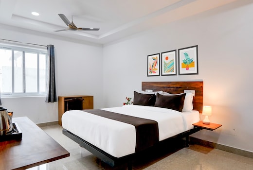 Collection O Sri Jahnavi Group besides Yashoda Hospital hitec city