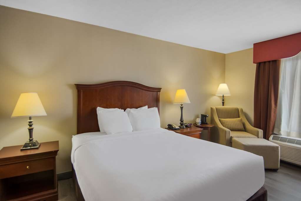 Best Western Aquia/Quantico Inn - Tap to explore photos