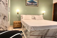 Ficus inn, Lucknow