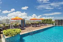 Adelphi Pattaya, Si Racha