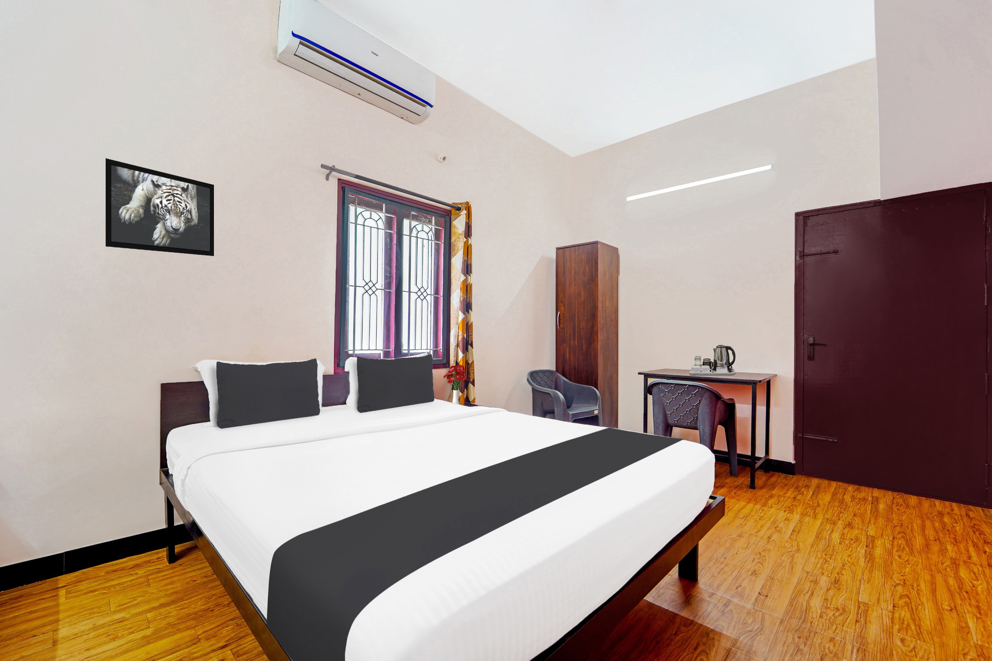 Hotel O Ganapathy Athipalayam Pirivu Road - Tap to explore photos