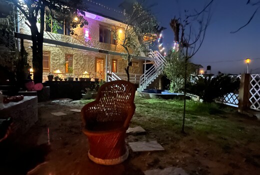 Mud house by Vandhara