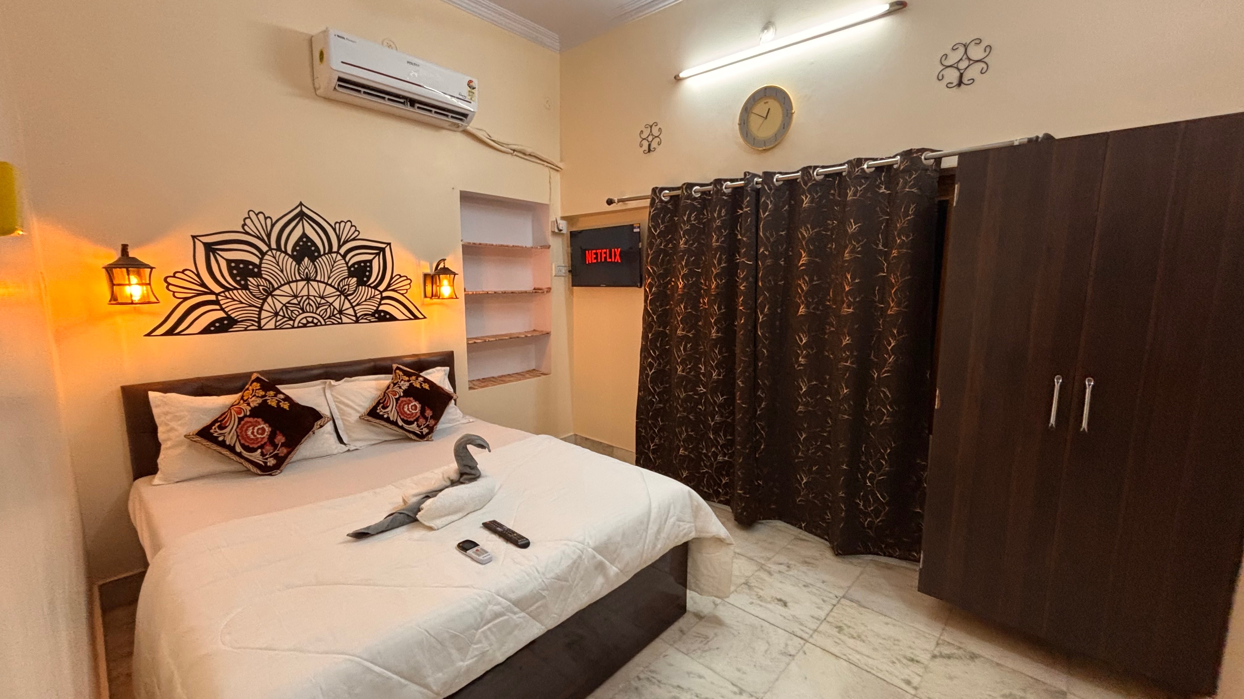 Swagatam paying Guesthouse - Tap to explore photos