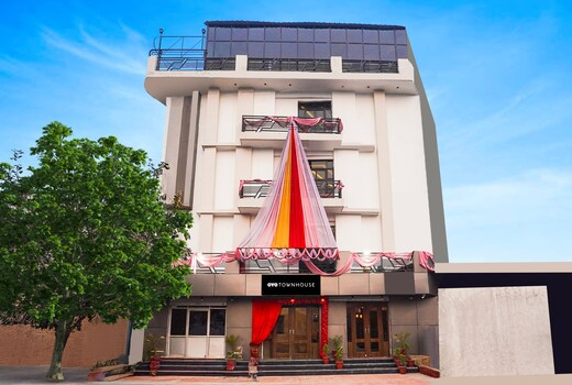 Super Townhouse The Royal Casa