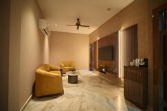 SKY Hotel And Resort, Deoria