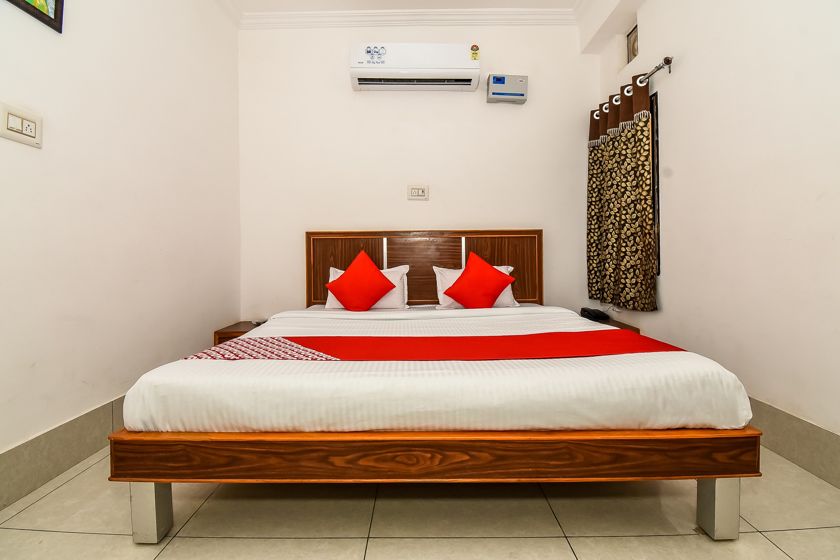 Hotel Bhawana Palace - Tap to explore photos