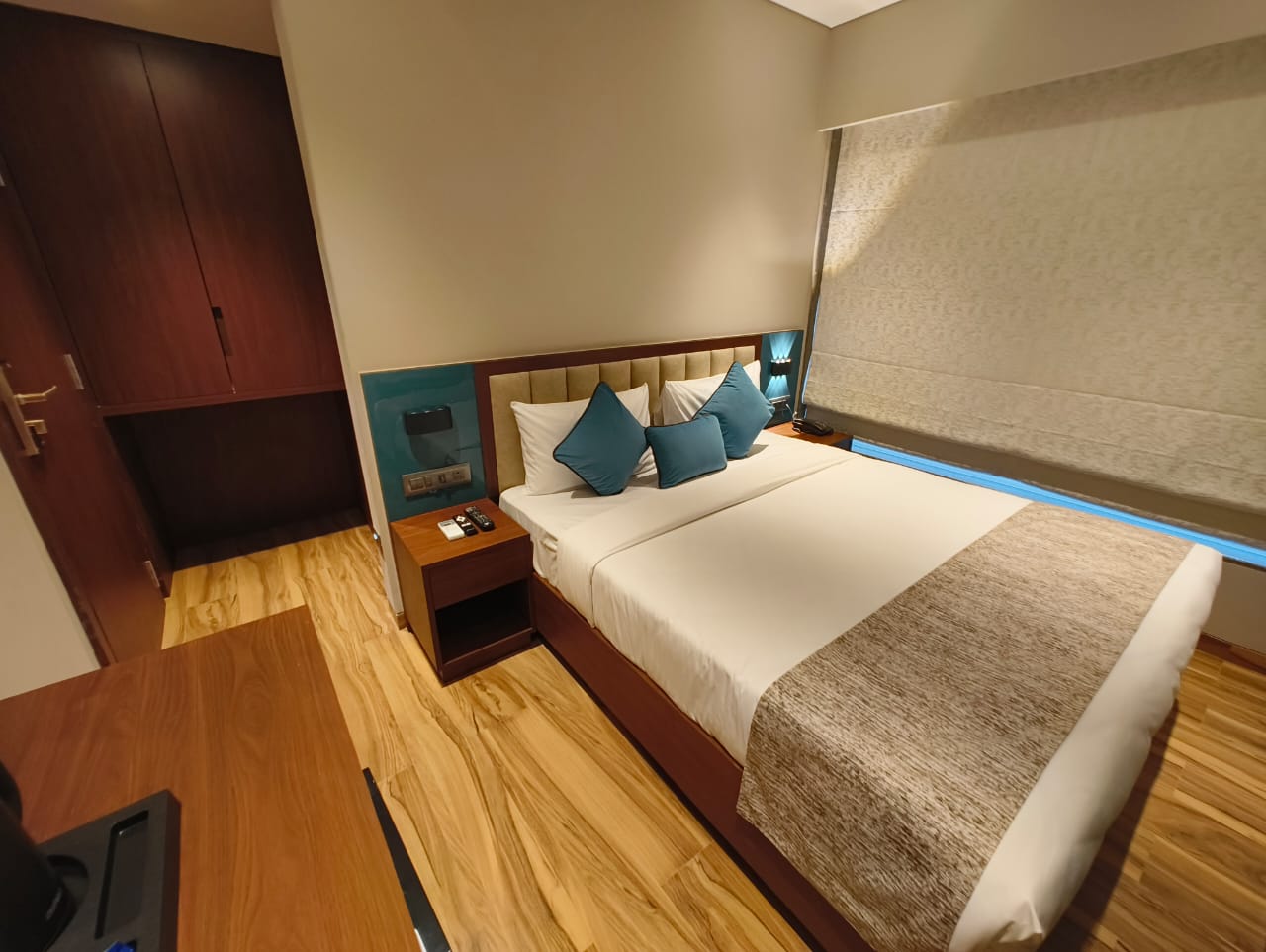 Hotel Flexi Residency, Mumbai - Tap to explore photos