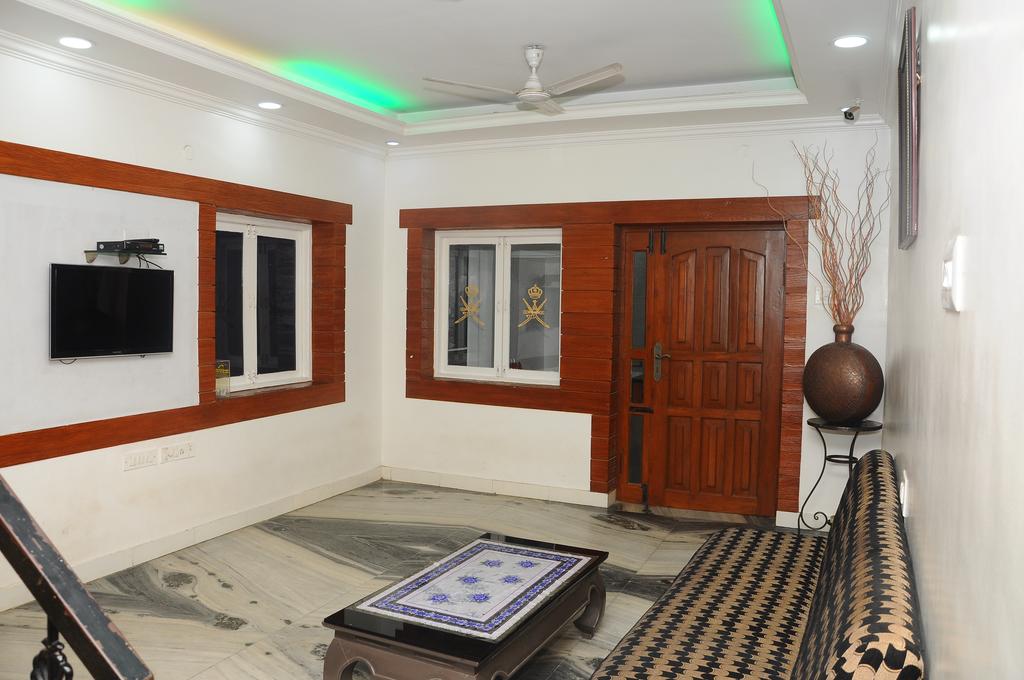 Modern Villa Best Rates On Chennai Hotel Deals Reviews Photos