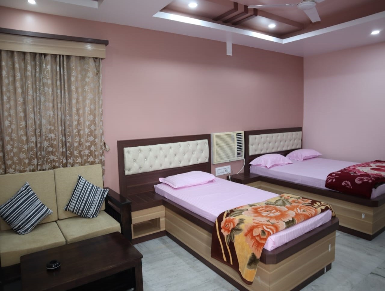 Hotel Suraj - Tap to explore photos