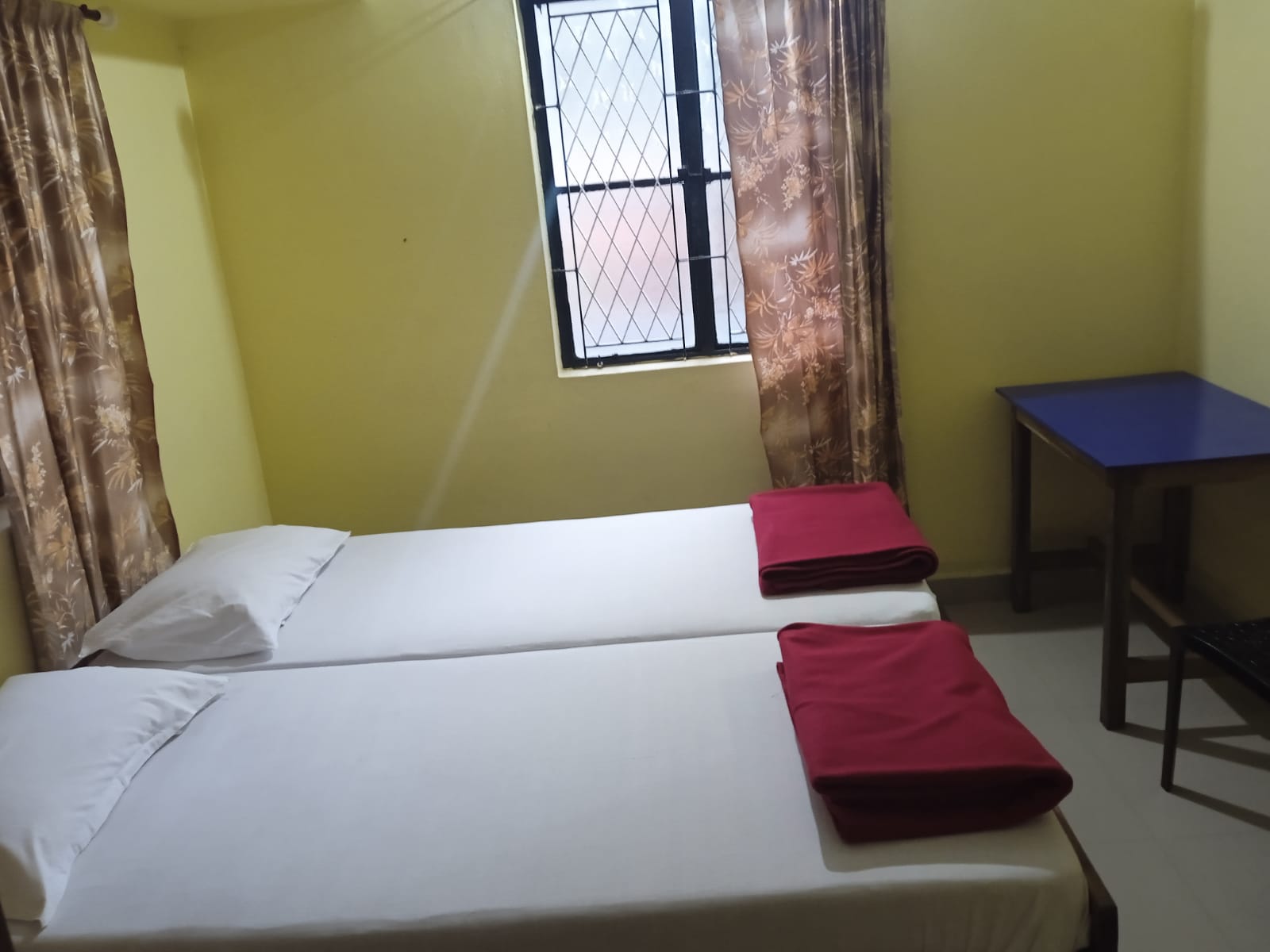Abel Homestay - Tap to explore photos