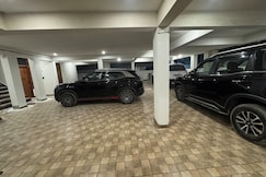 Deodar Dreams 2 .0 Luxury 2 BHK 2Kms from ISBT, Dehradun