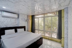 Hotel O POP A Happy Hours Plaza, Delhi