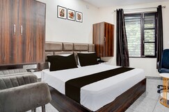 HoteL O J10 Ludhiana Railway Station, Garhshankar