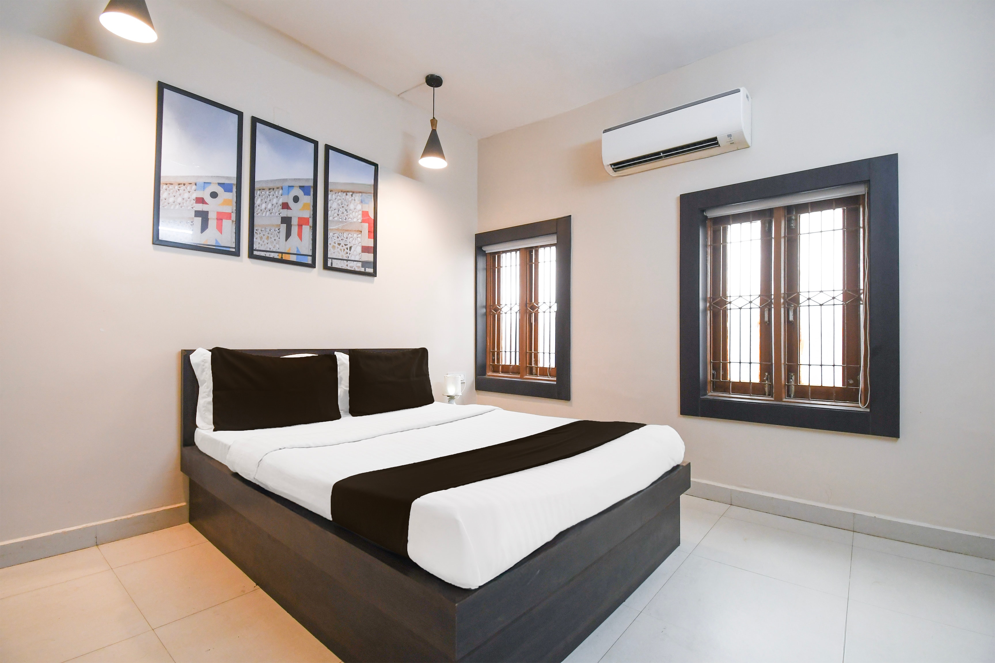 Super Hotel Janapath Inn - Tap to explore photos