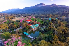 Summit Green Lake Tea Resort & Spa., Kohora