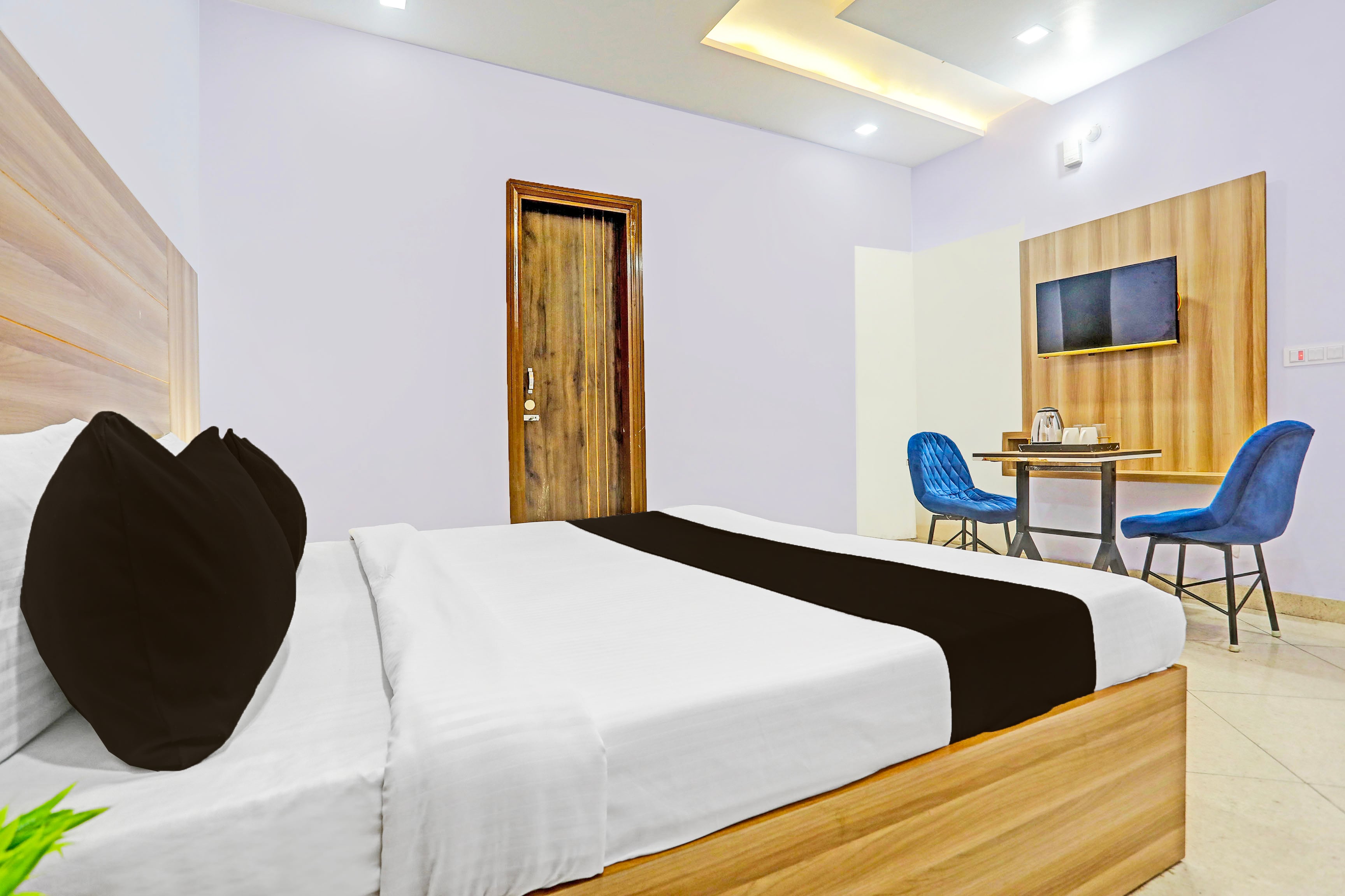 Hotel O Nagpal Hotel And Restaurant - Tap to explore photos