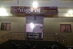 HOTEL YOGIRAJ LODGING AND BOARDING, Chikhli, Maharashtra