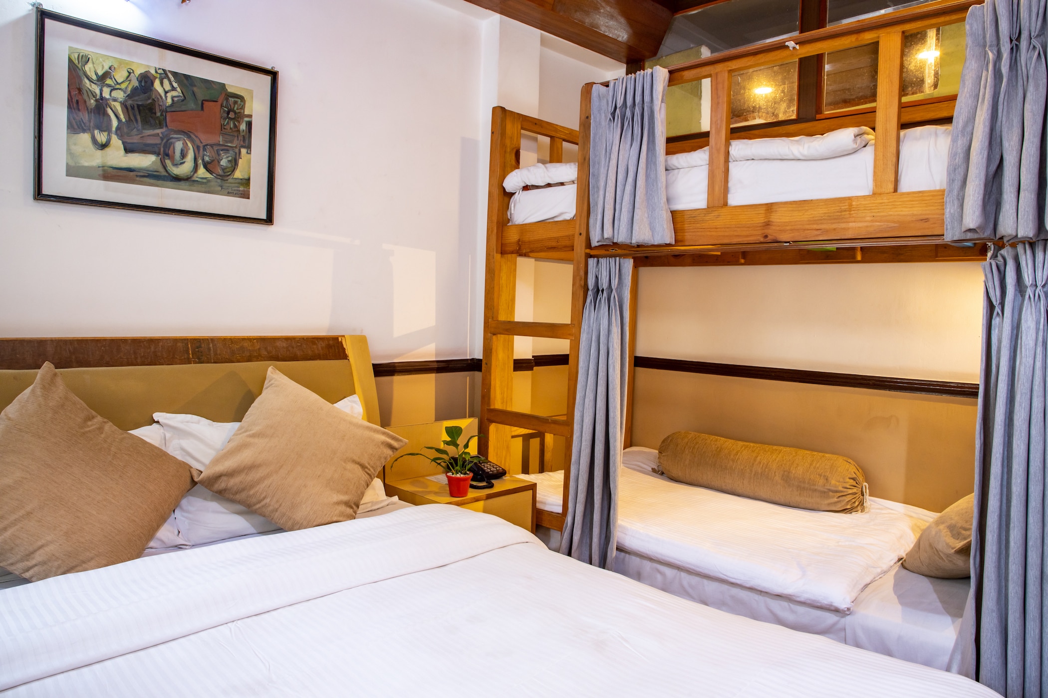 Shangri-La Boutique Hotel - Tap to explore photos