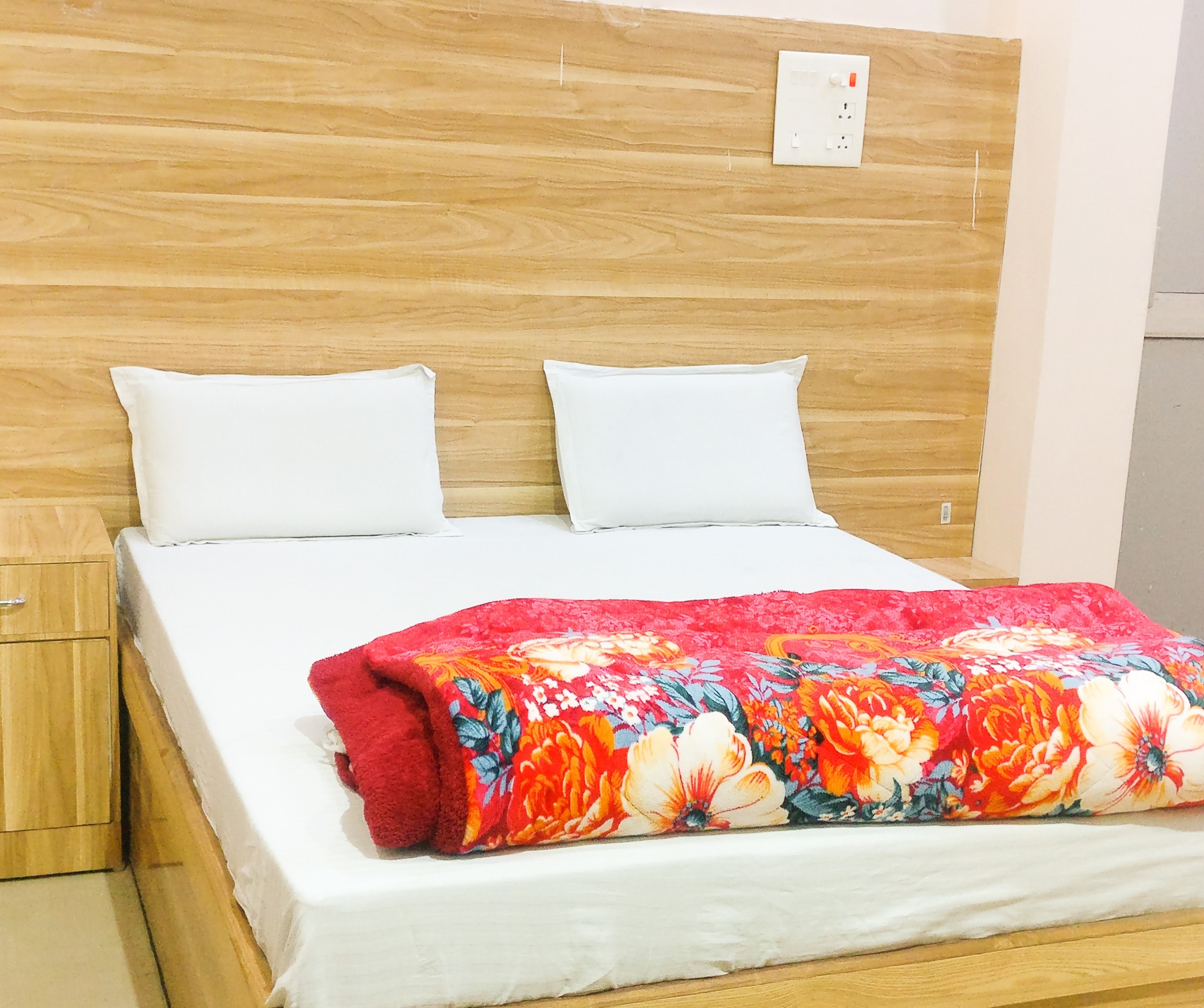 Hotels Mathura                                         Book from 153 Mathura Hotels FREE