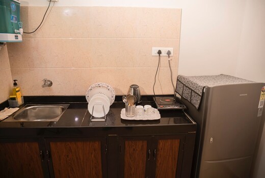1BHK With Kitchen Close to The Beach