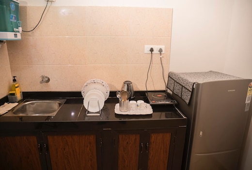 1BHK With Kitchen Close to The Beach