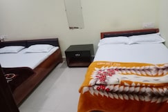 Gajanan hotel, Mauranipur