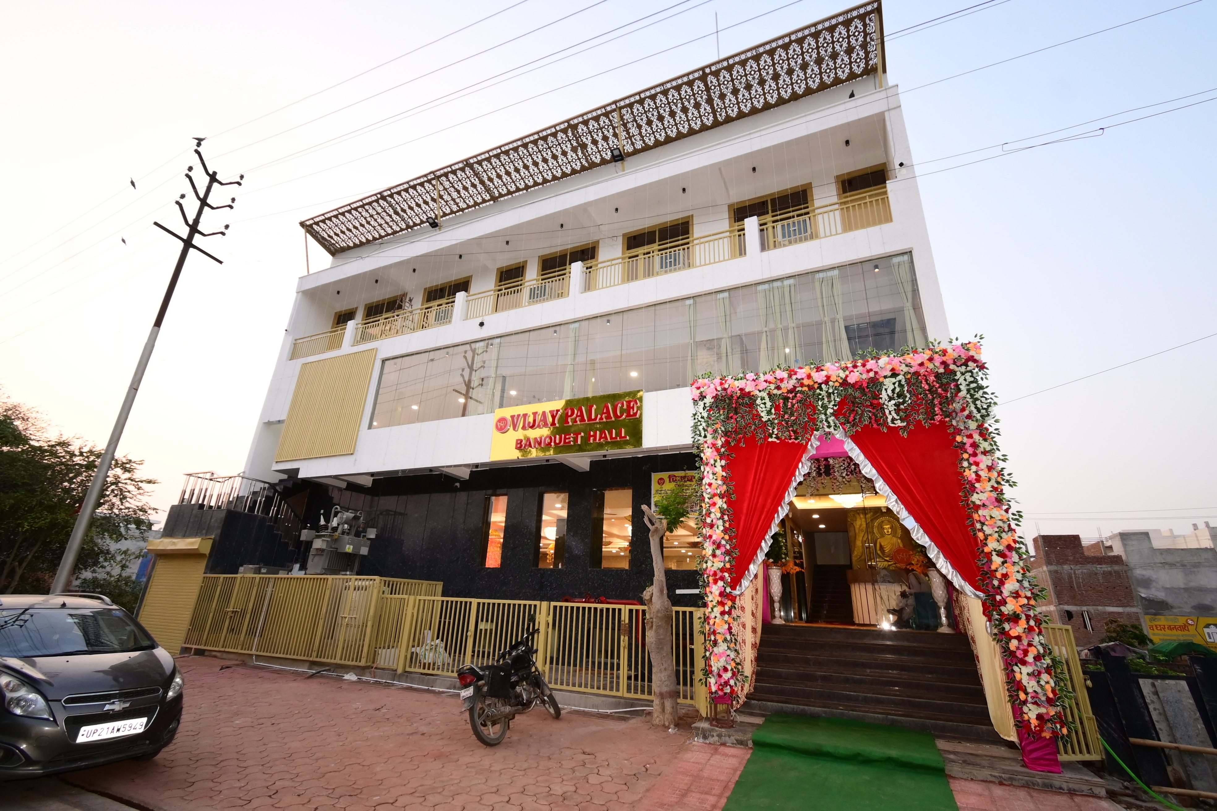 VIJAY PALACE BANQUET HALL - Tap to explore photos