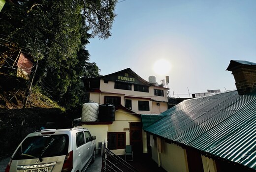 Forest Lodge