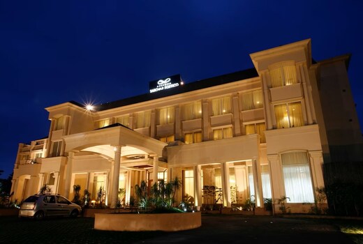 Ambrosia Sarovar Portico