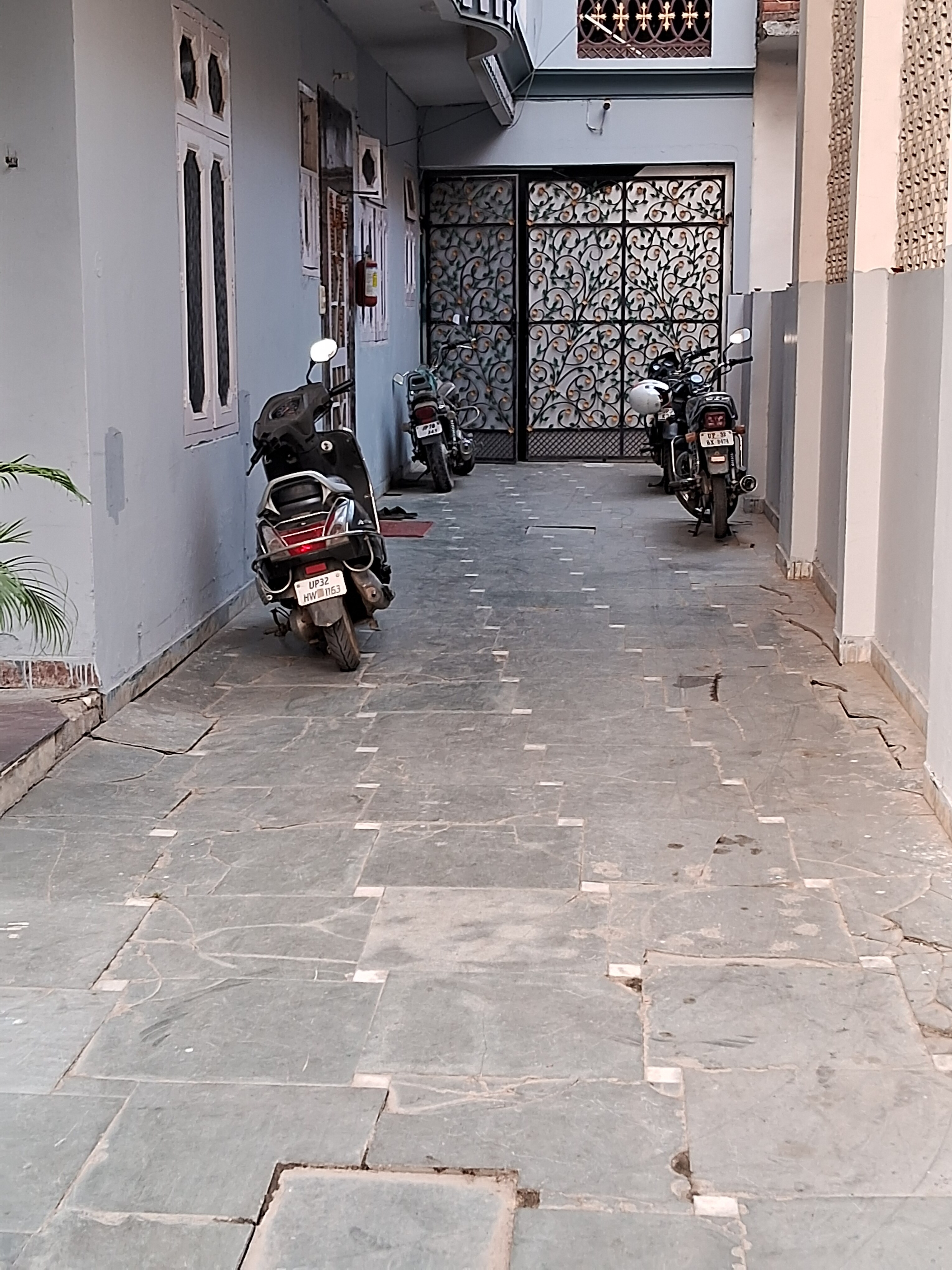 Shri Athithi Hotel - Tap to explore photos