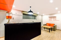 Collection O Near Kohat Enclave Metro Station, Delhi