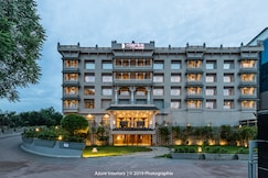 Clarks Inn Suites Raipur, Kasdol