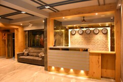 Hotel Aqua Jalaja, Thane