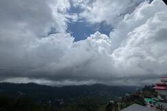 Oreo's Den, Solan