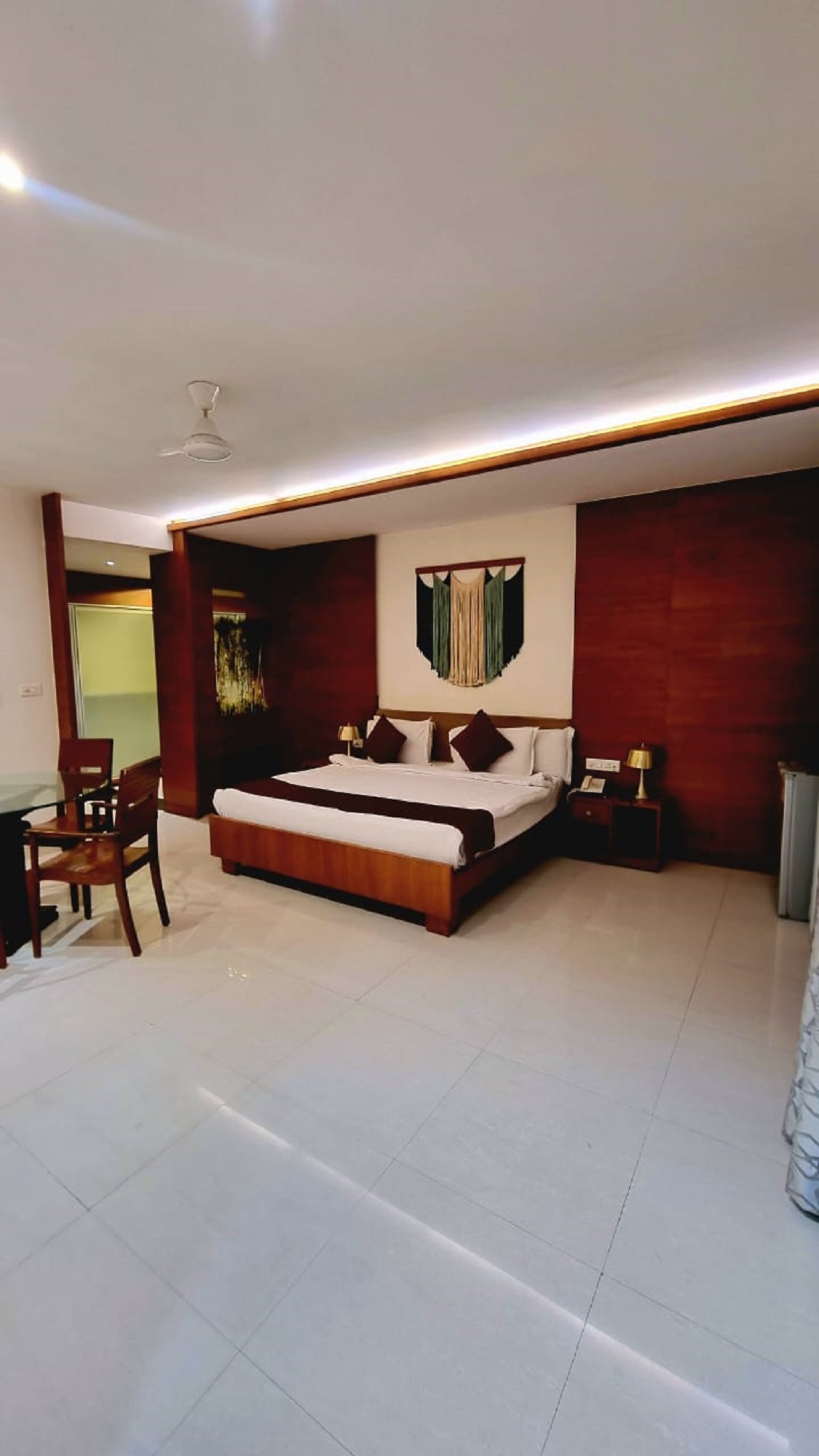 Hotel Raviraj 3