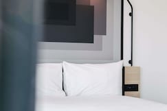 Ibis Rouen Centre Rive Droite Pasteur, Seine-Maritime