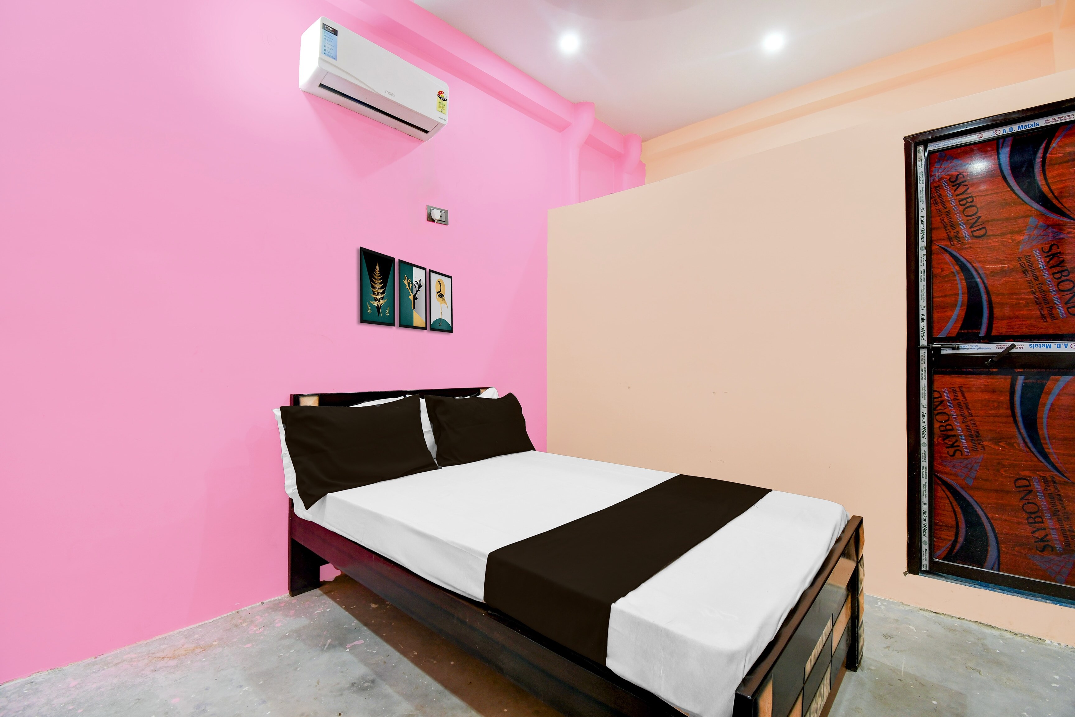 Hotel O Welcome Guest House - Tap to explore photos