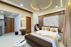 Cozy High-Rise | Panoramic Views Near Airport, Bangaon
