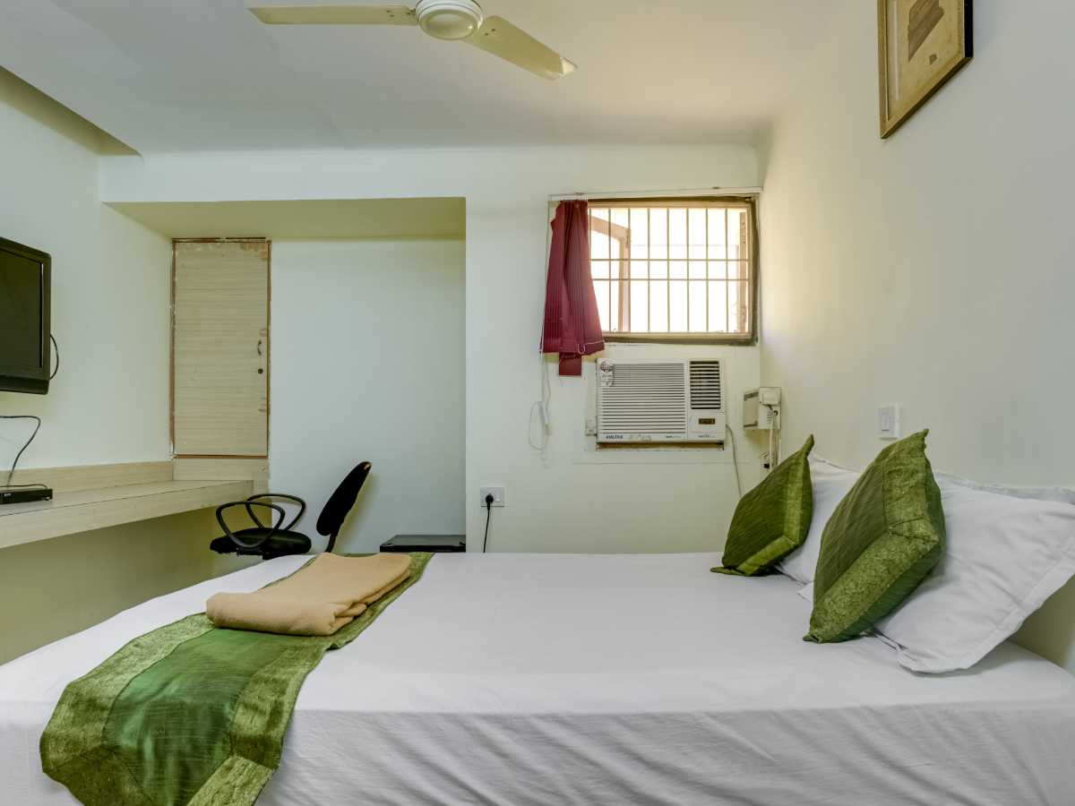 S R Guest House Ashok Nagar - Tap to explore photos
