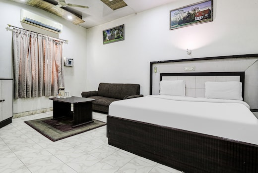 Hotel O Surya