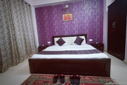 Zen Crest   Charming 1BHK Retreat by the Hills