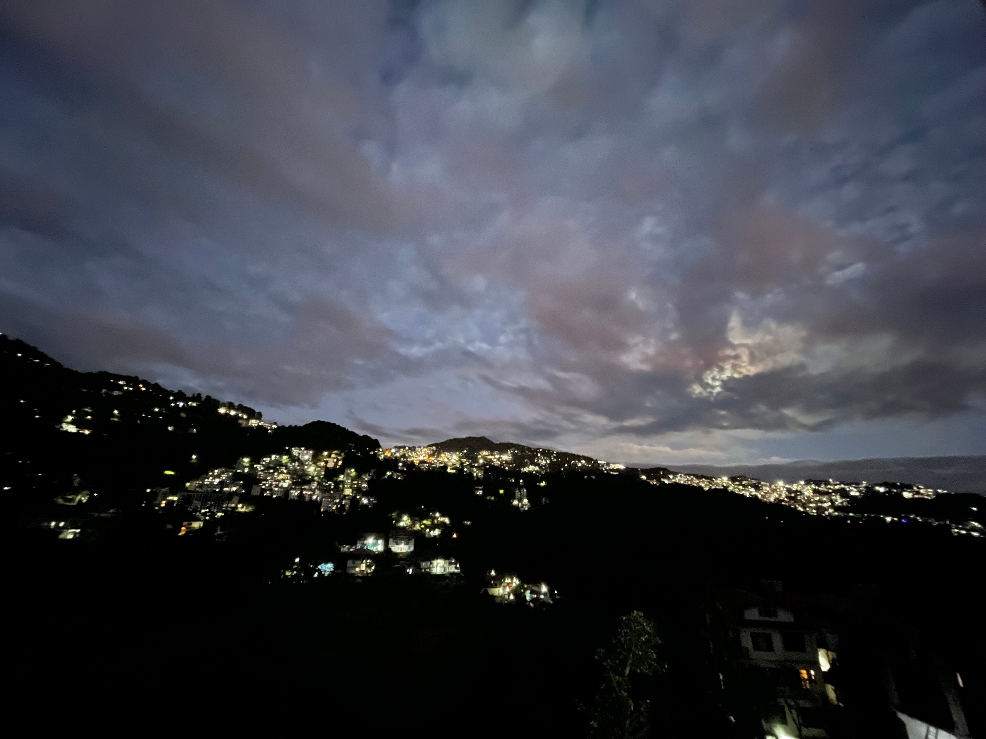Thakur's Villa Homestay - Tap to explore photos