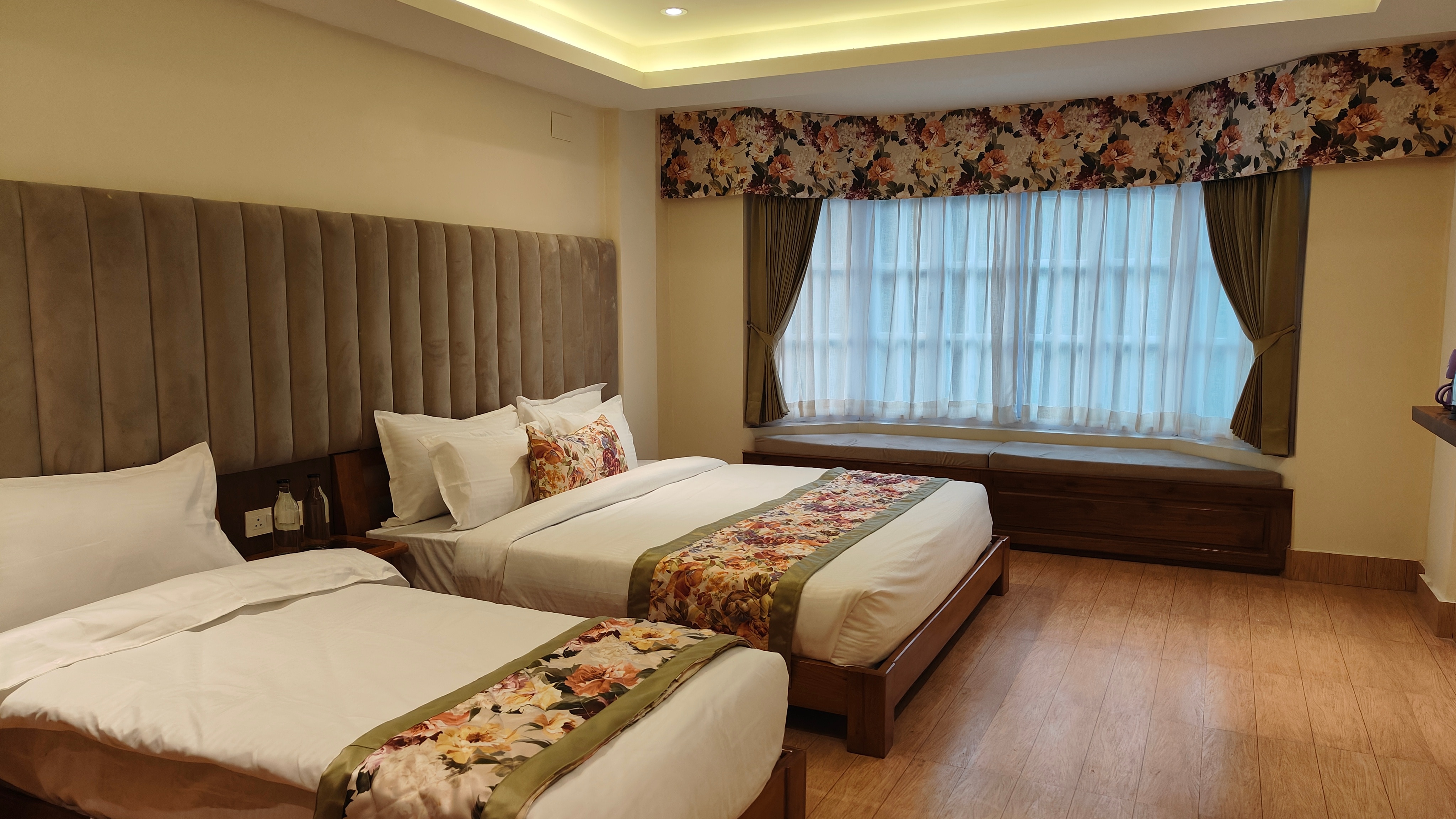 Mount Polaris Suites and Spa - Tap to explore photos