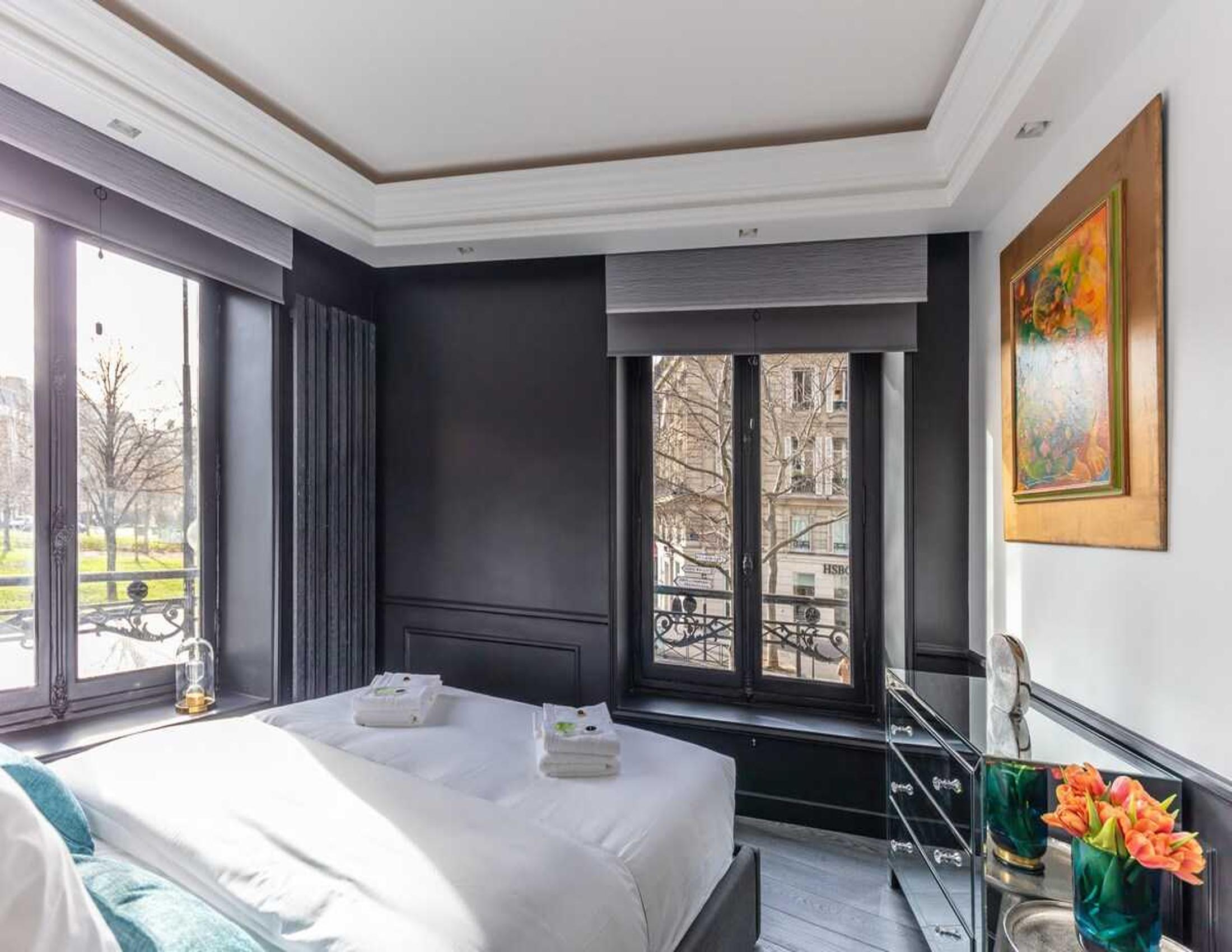 Modern apartment - 1BR/4P -Arc de triomphe - Tap to explore photos