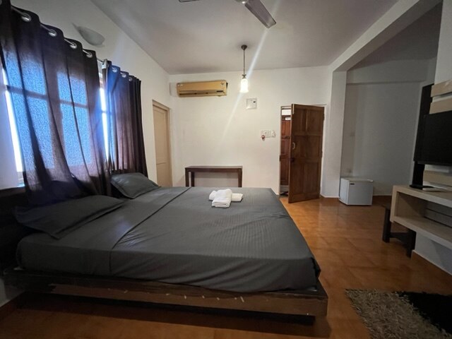 B1 8 FF Studio at Beiramar Complex Baga - Tap to explore photos