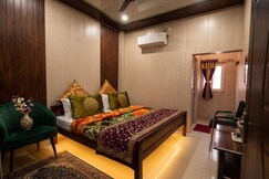 Hotel Mrityunjay Coze Stay, Ayodhya