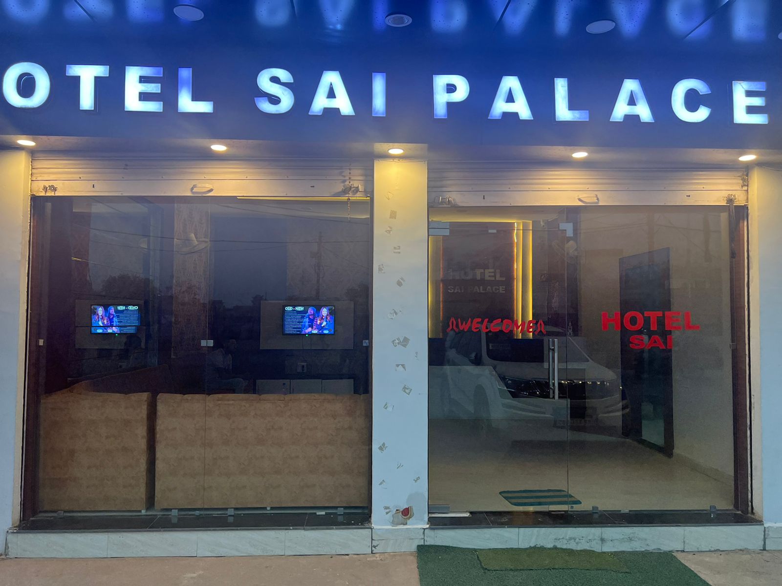 HOTEL SAI PALACE - Tap to explore photos