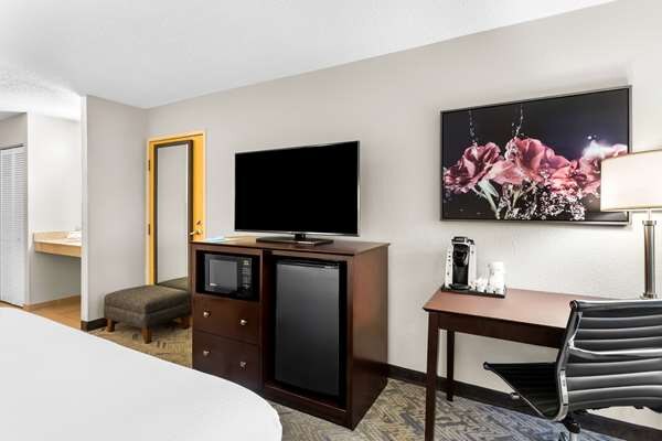 Best Western Oswego Hotel - Tap to explore photos
