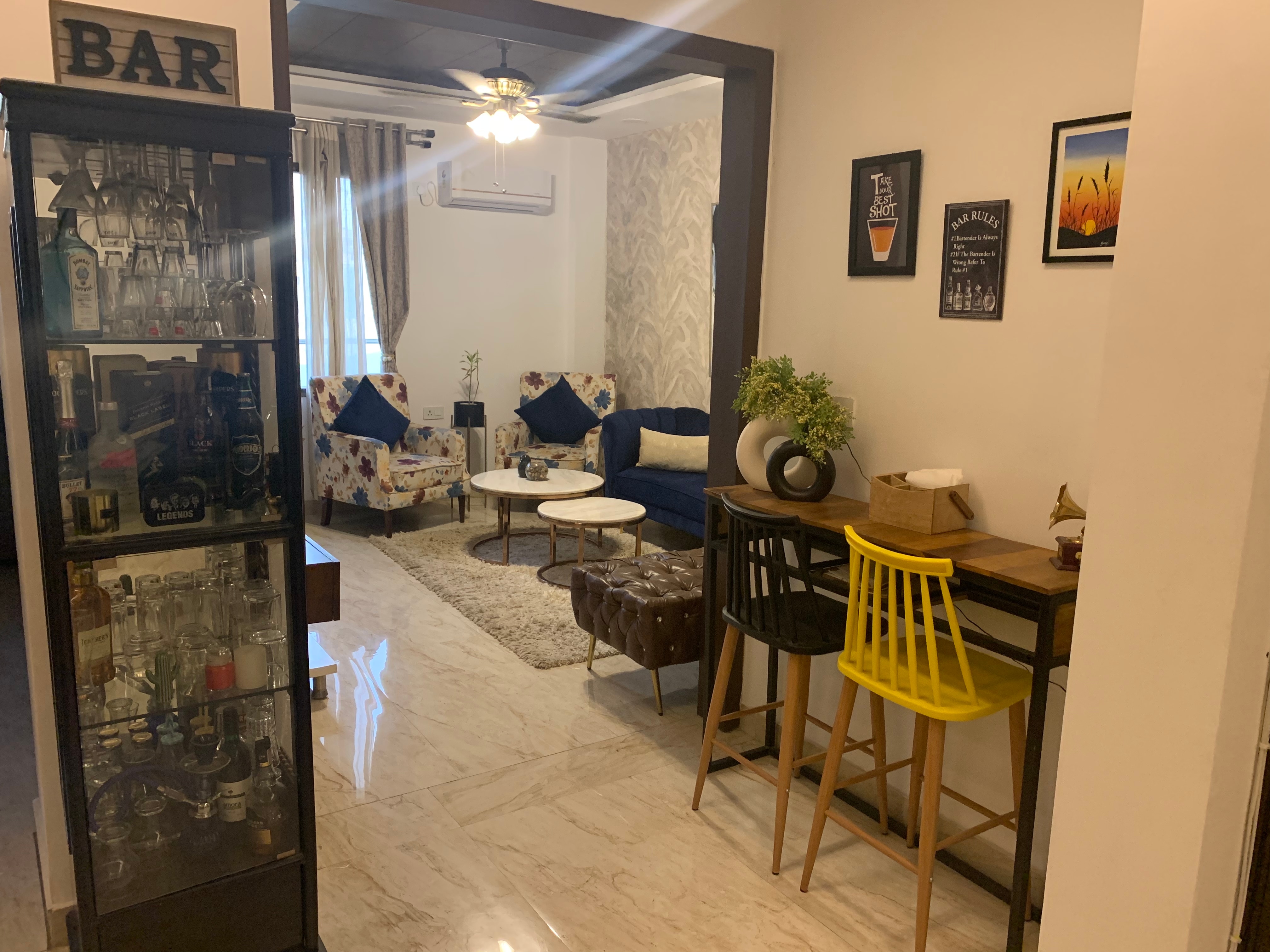 2 BHK furnished flat with garden in Gurgaon - Tap to explore photos